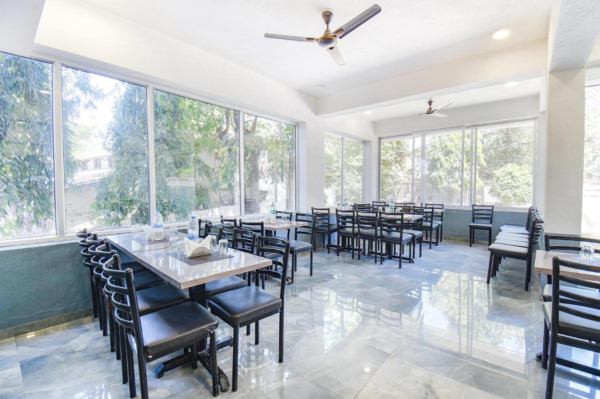 Hill View Hotel By Bil Lonavala Exteriör bild