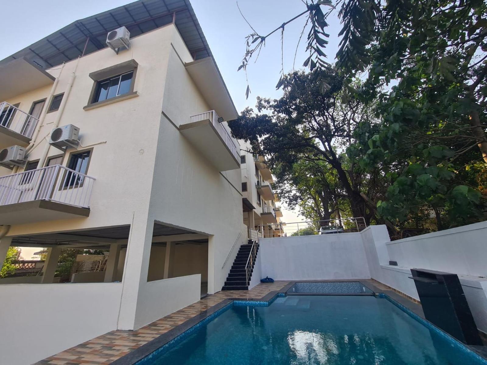 Hill View Hotel By Bil Lonavala Exteriör bild
