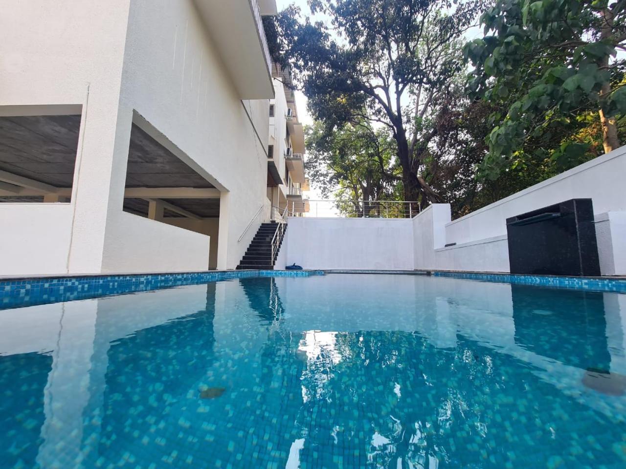 Hill View Hotel By Bil Lonavala Exteriör bild