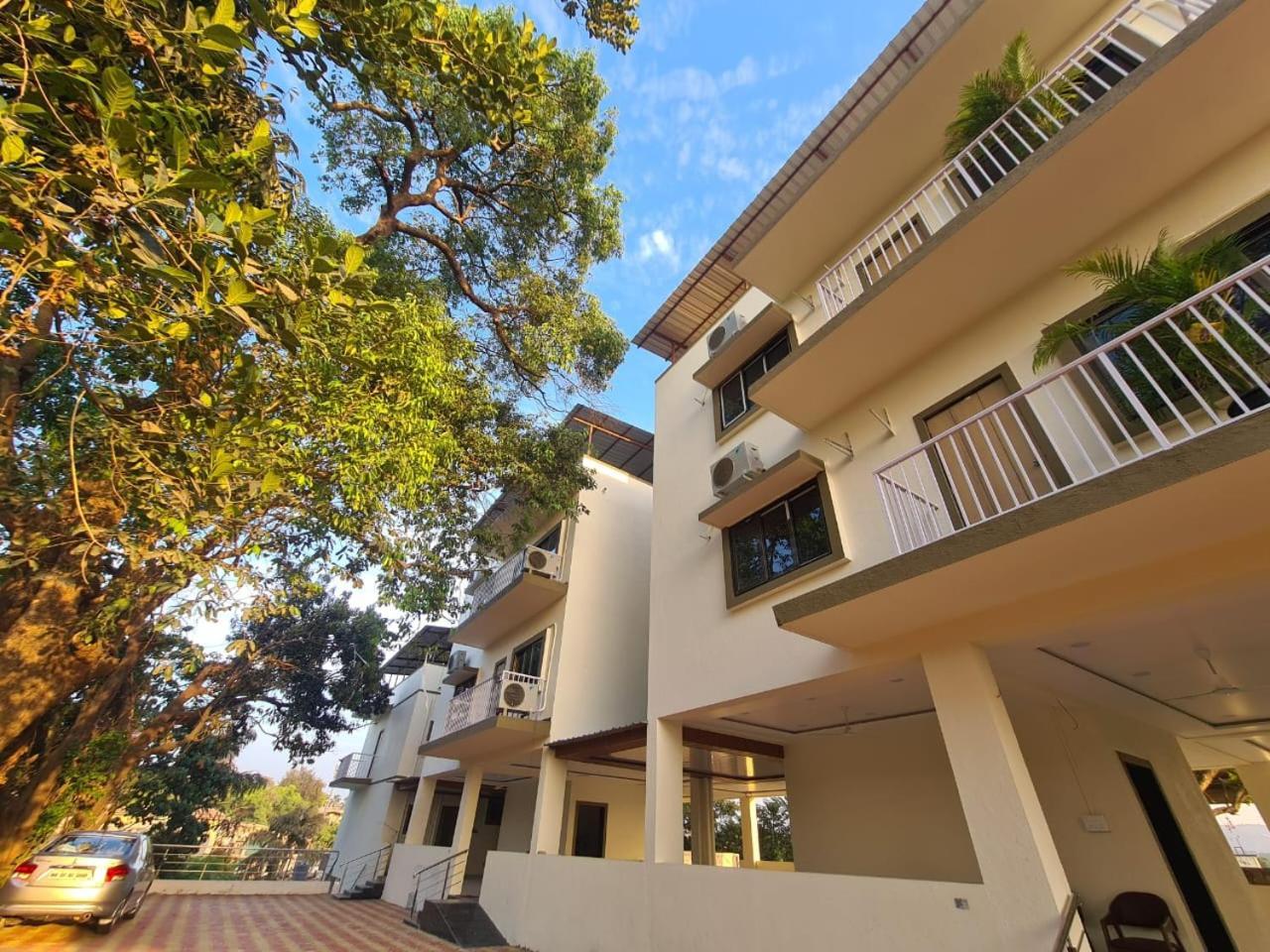 Hill View Hotel By Bil Lonavala Exteriör bild